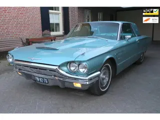 Ford Thunderbird NETTE HARDE EN GOEDE AUTO