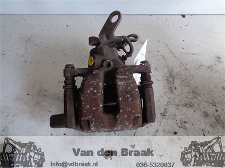 Volkswagen Touran 1.4 TSi 2003-2010 Remklauw links achter