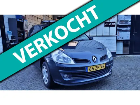 Renault Clio 1.2-16V Special Line Nieuwe APK + Motor