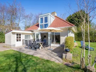 Rustig gelegen vakantiehuis met beschutte tuin nabij De Slufter