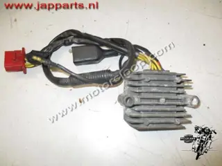 Honda CBR1000F(SC21) Spanningsregelaar