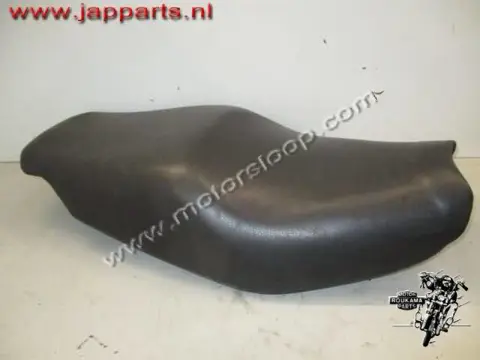 Honda CBR1000F(SC21) Zadel