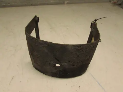 VOORSPATBORD Hyosung Comet 650 2003 - 2006