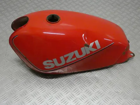 TANK Suzuki GSX 400 F 1981 - 1984