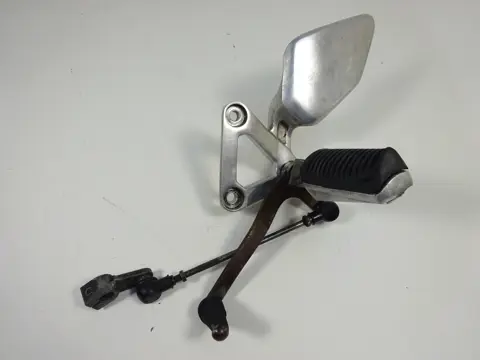 LINKER SCHETSPLAAT Yamaha FAZER 600 1998 - 2000