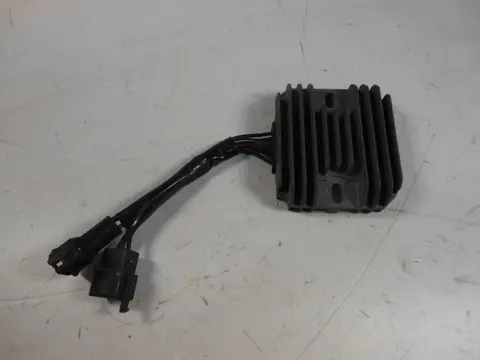 SPANNINGSREGELAAR Suzuki DL 650 V STROM 2003 - 2011