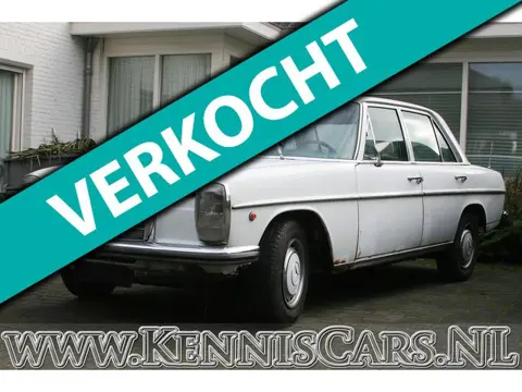 Mercedes-Benz 1969 200 Sedan 115-serie Sedan