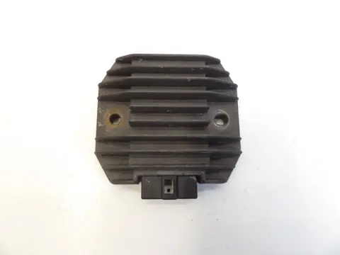 SPANNINGSREGELAAR Yamaha YZF R1 2000 - 2001