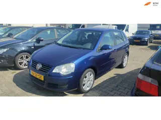 Volkswagen Polo 1.4-16V FSI Trendline