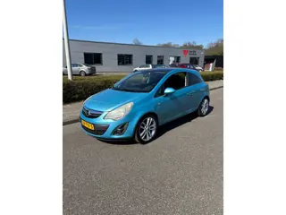 Opel Corsa 1.4-16V Color Edition