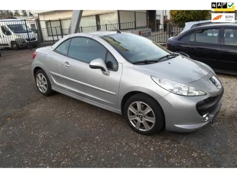 Peugeot 207 CC 1.6 VTi 150.000 km org airco super mooie echte auto , NWE KOPPELING !!! AIRCO , ELEKT