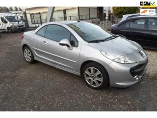 Peugeot 207 CC 1.6 VTi 150.000 km org airco super mooie echte auto , NWE KOPPELING !!! AIRCO , ELEKT