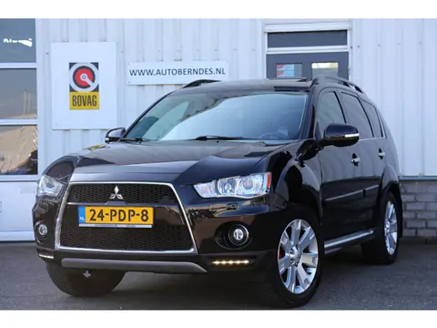 Mitsubishi Outlander 2.4 170PK 4WD Instyle Automaat 7P.*Perfect Dealer Onderh.*NL-Auto*Trekhaak/Dak/