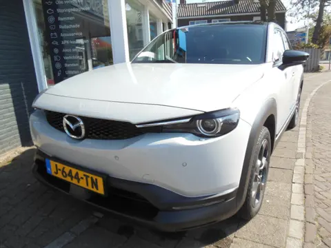 Mazda MX-30 e-SkyActiv 145 First Edition 36 kWh 12 maanden Bovag garantie carplay/android