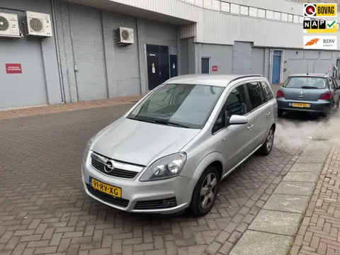 Opel Zafira 2.2 Enjoy