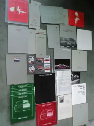Brochures/catalogi - 1 Poster 959, 7 Katal., 1 Presseinfo