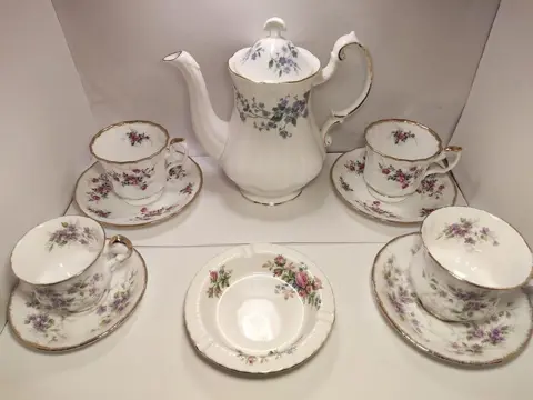 Paragon, Royal Albert - Royal Albert.Paragon. Elizabethan.