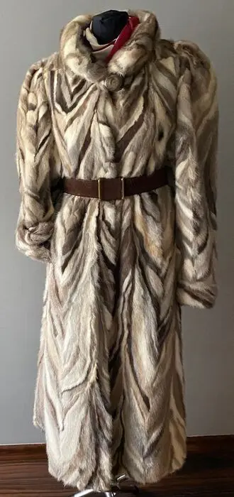 Artisan Furrier - Nerts Bontjas - Gemaakt in: Griekenland