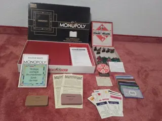 Monopoly War Edition und Sammleredition John Waddington -