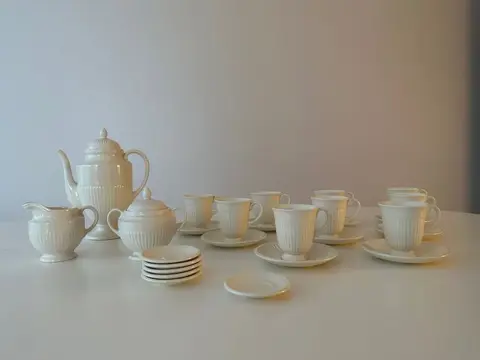 Wedgwood - Koffie en theeservies (27) - Aardewerk