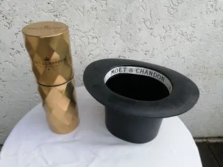 Moët et Chandon, Brut Impériale with Ice Bucket - Champagne