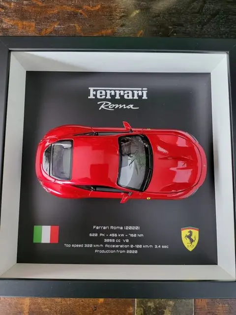 Decoratief object - 3D Framed Ferrari Roma - Wheels in Frame