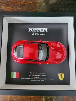 Decoratief object - 3D Framed Ferrari Roma - Wheels in Frame