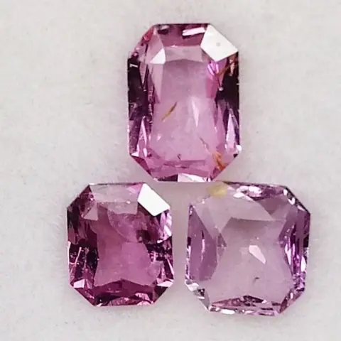 3 pcsroze saffier - 1.90 ct