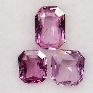 3 pcsroze saffier - 1.90 ct