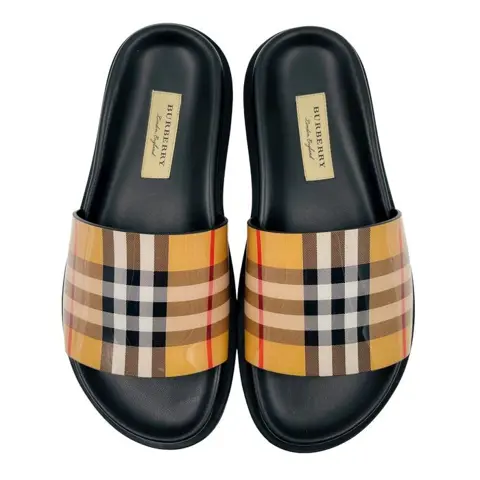 Burberry - Slippers - Maat: Schoenen / EU 39,5