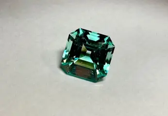 Blauwig-groen Smaragd - 5.57 ct