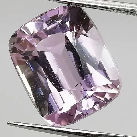 Kunziet - 10.38 ct