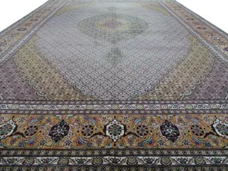 Tabriz Mahi met Zijde - Cleaned Carpet - 360 cm - 247 cm