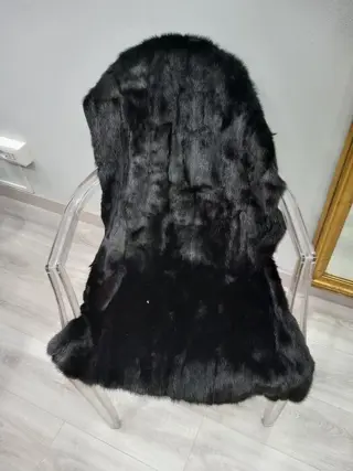 Artisan Furrier - Nerts Decoratief object