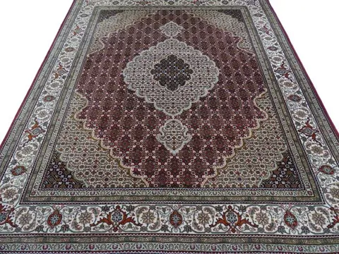 Tabriz Mahi met Zijde - Cleaned Carpet - 250 cm - 197 cm