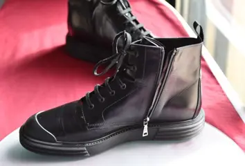 Prada - Enkellaarzen, Laarzen - Maat: Schoenen / EU 43