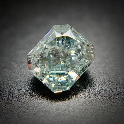 1 pcs Diamant - 0.50 ct - Snijd in het nauw gedreven