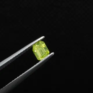 Diamant - 0.51 ct - Smaragd - fancy levendig groenachtig