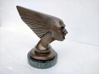 Embleem/mascotte/kenteken - Art Deco automascotte "Spirit