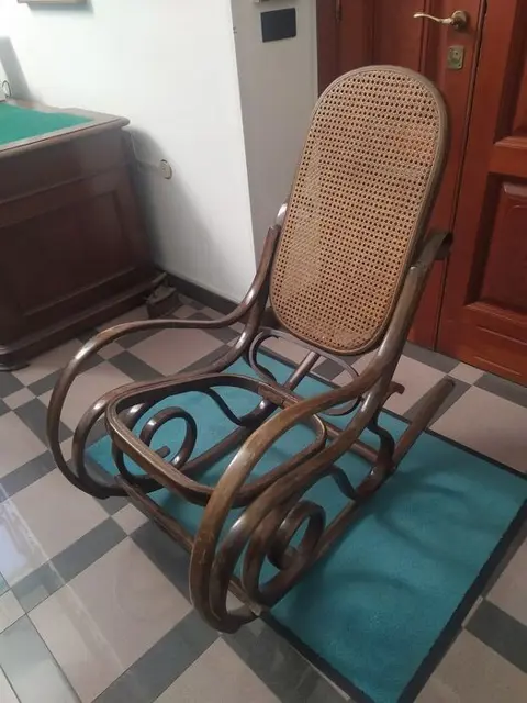 Schommelstoel, Sautto &amp; liberaal