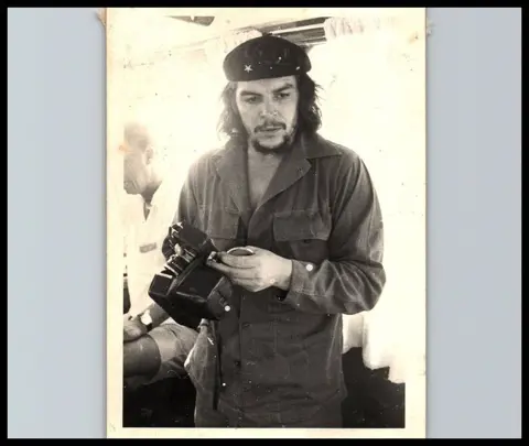 Alberto Korda (1928-2001) - Che Guevara - Unseen Portrait -