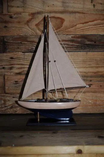 Zeilboot , boot , houten boot met stof , kado