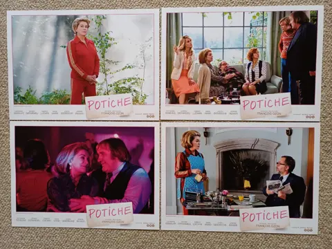 POTICHE     lobbycard set.