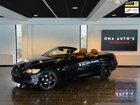 BMW 3-serie Cabrio 320i GARANTIE / NAVI / CRUISE /19"/ ONDERHOUDBOEKJES