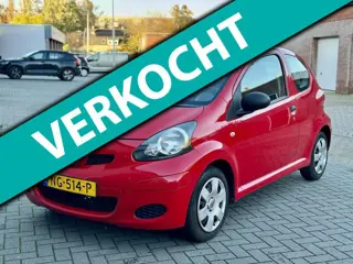 Toyota Aygo 1.0-12V Access 2010