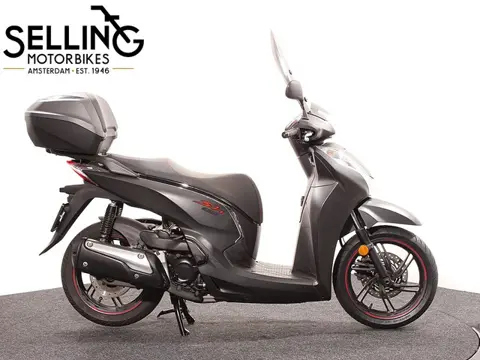 Honda SH 300 ABS (bj 2019)