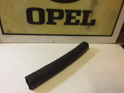 90411731 Slang luchtfilter Opel Corsa B