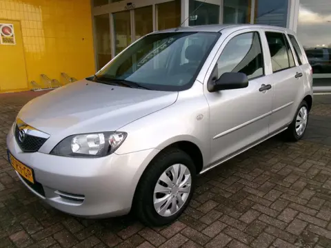 Mazda 2 1.4 5-DEURS (bj 2005)
