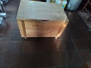Houten opbergkist, zeer degelijk