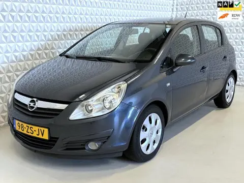 Opel Corsa 1.2-16V Enjoy 5drs AIRCO - Koppakking lek?! (2008)